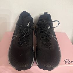 Nike Trail Gore-Tex Running Sneakers size 6.5