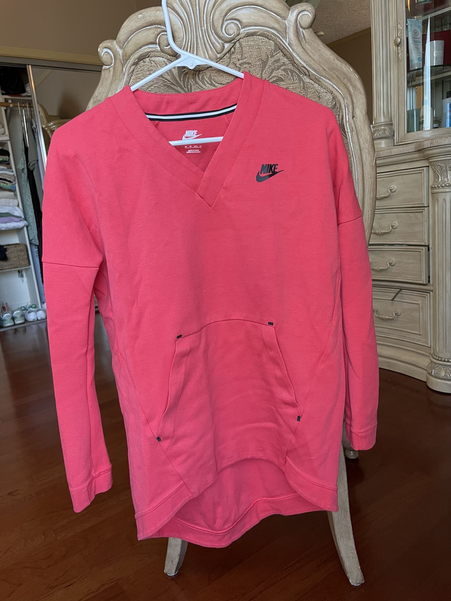 Pink xs Nike Athletic Sweater