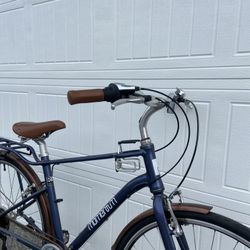 Momentum Street Comfort Cruiser / Commuter Bike Aluminium Bicycle