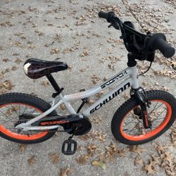 SCHWINN SCORCH 16 INCH KIDS BIKE