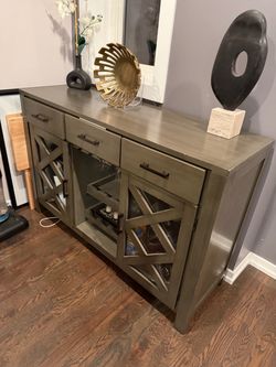 Wine glass holder