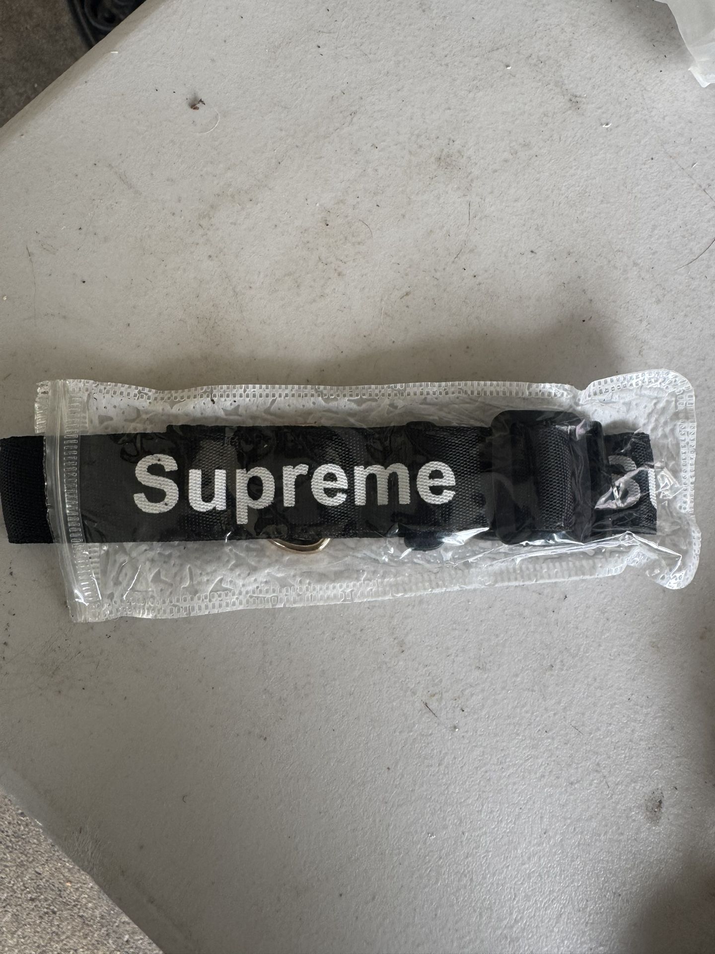 Small Supreme Dog Collar