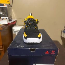 Basketball Shoes 