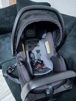 Evenflo pivot stroller and car seat with base