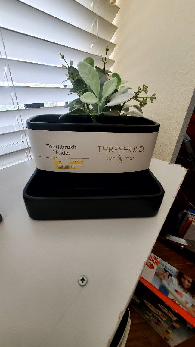 Brand New Threshold Modern Toothbrush Holder Set – Heavy, Matte Black, 2-Piece