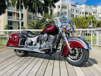 2017 Indian Springfield 111ci motor low miles excellent bike FINANCING