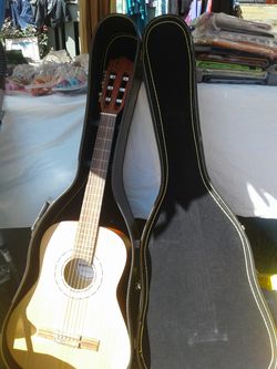 GUITARRA ACUSTICA