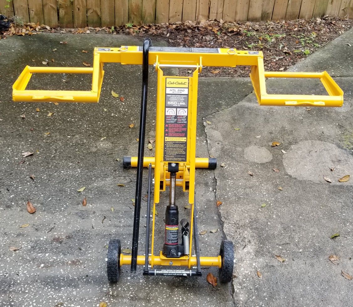 Cub Cadet HTL 550 Mower Lift for Sale in Winter Haven, FL OfferUp