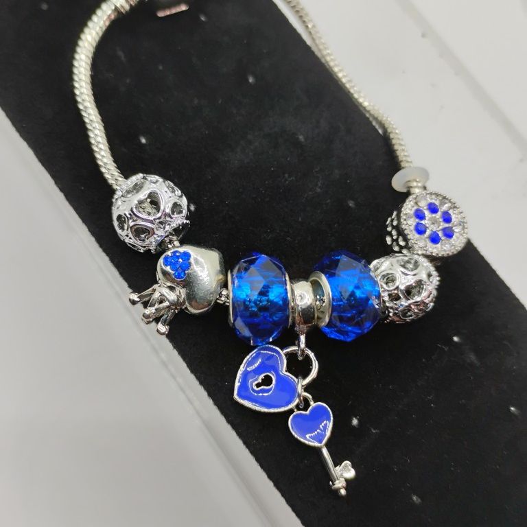 Royal Blu Charm Bracelet 