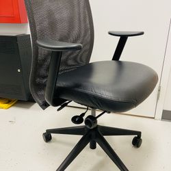 Office Chair Great Condition Adjustable Leather 