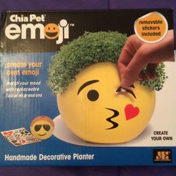 Brand New Emoji Chia In box