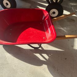 Radio Flyer Kids Wheelbarrow 