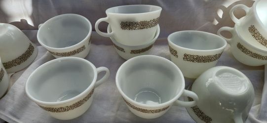 Pyrex Woodland Brown Floral Coffee Cups - 18 Pieces