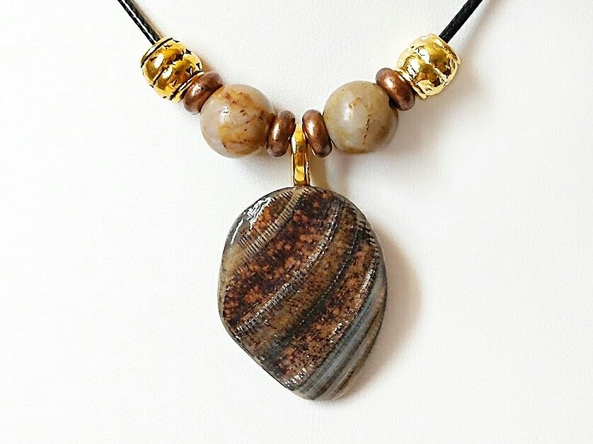 Shell Pendant Necklace With Picasso Jasper Gemstones