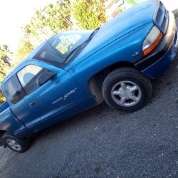 1999 Dodge Dakota Sport