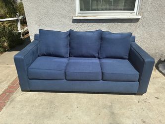 Delivery Available / Blue Couch sofa (cat home)