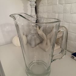 Glass pitcher 