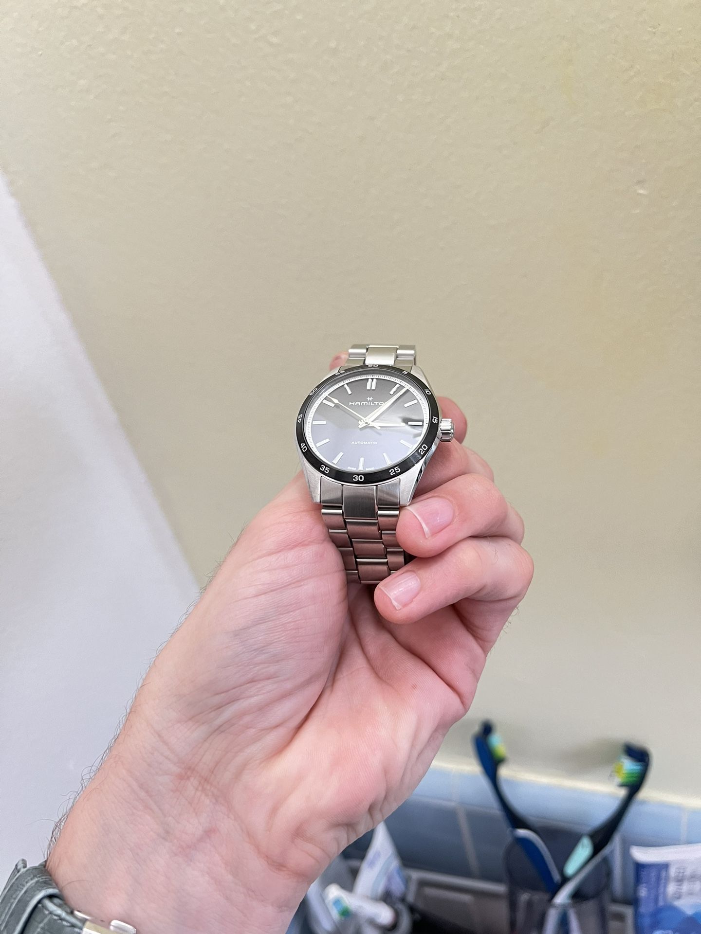 hamilton jazzmaster auto stainless steel , black dial automatic movement watch