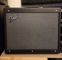 Fender Mustang GTX100 Guitar Amp with Footswitch