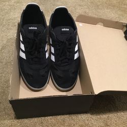 Man's Sneakers & Athletic Shoes adidas Barreda Decode
