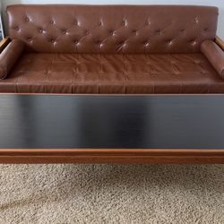 Classic Coffee table - Professional Renovated...like NEW!