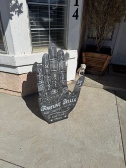 Outdoor palm reader decor