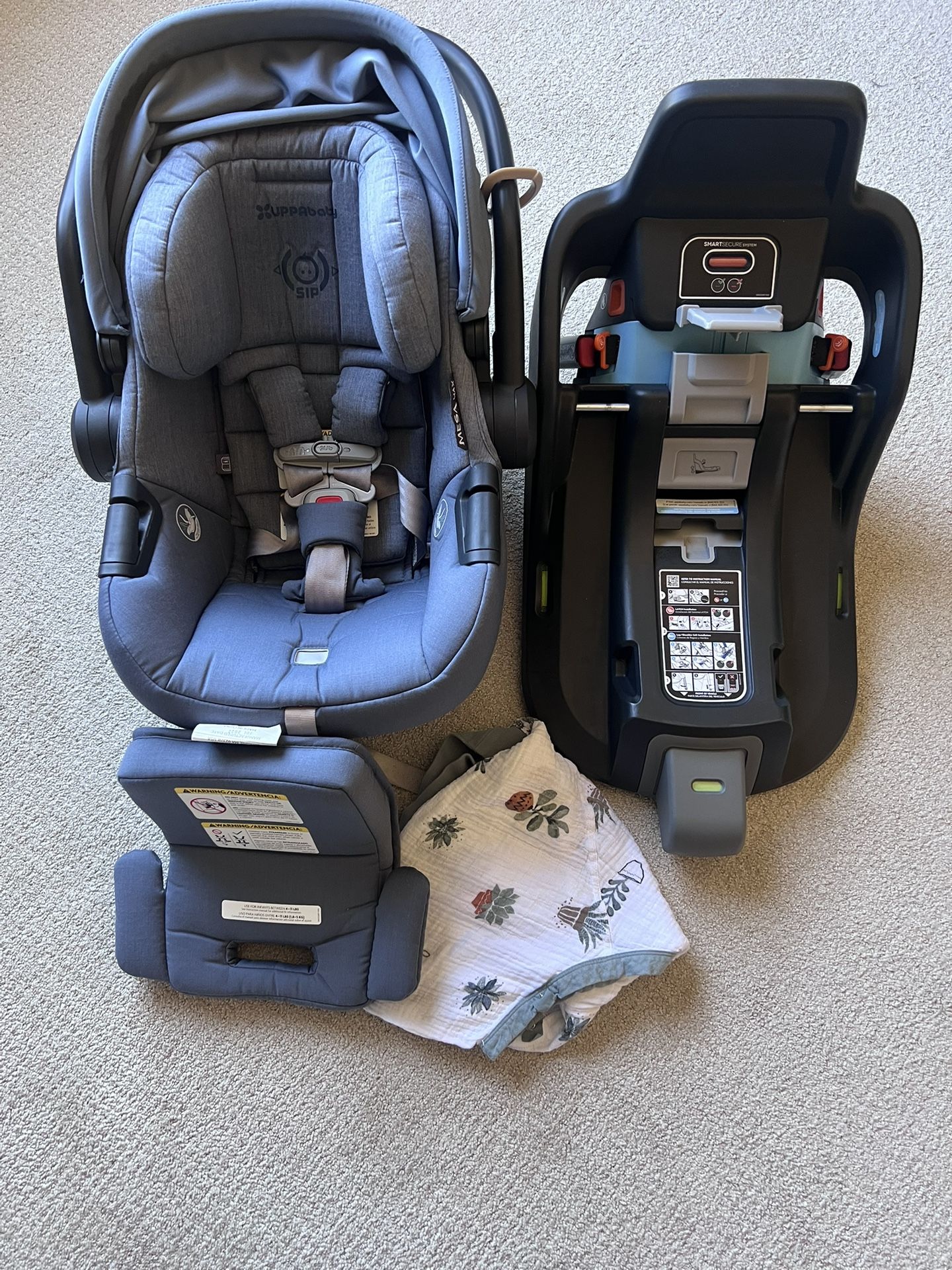 UppaBaby Mesa Car Seat & Base