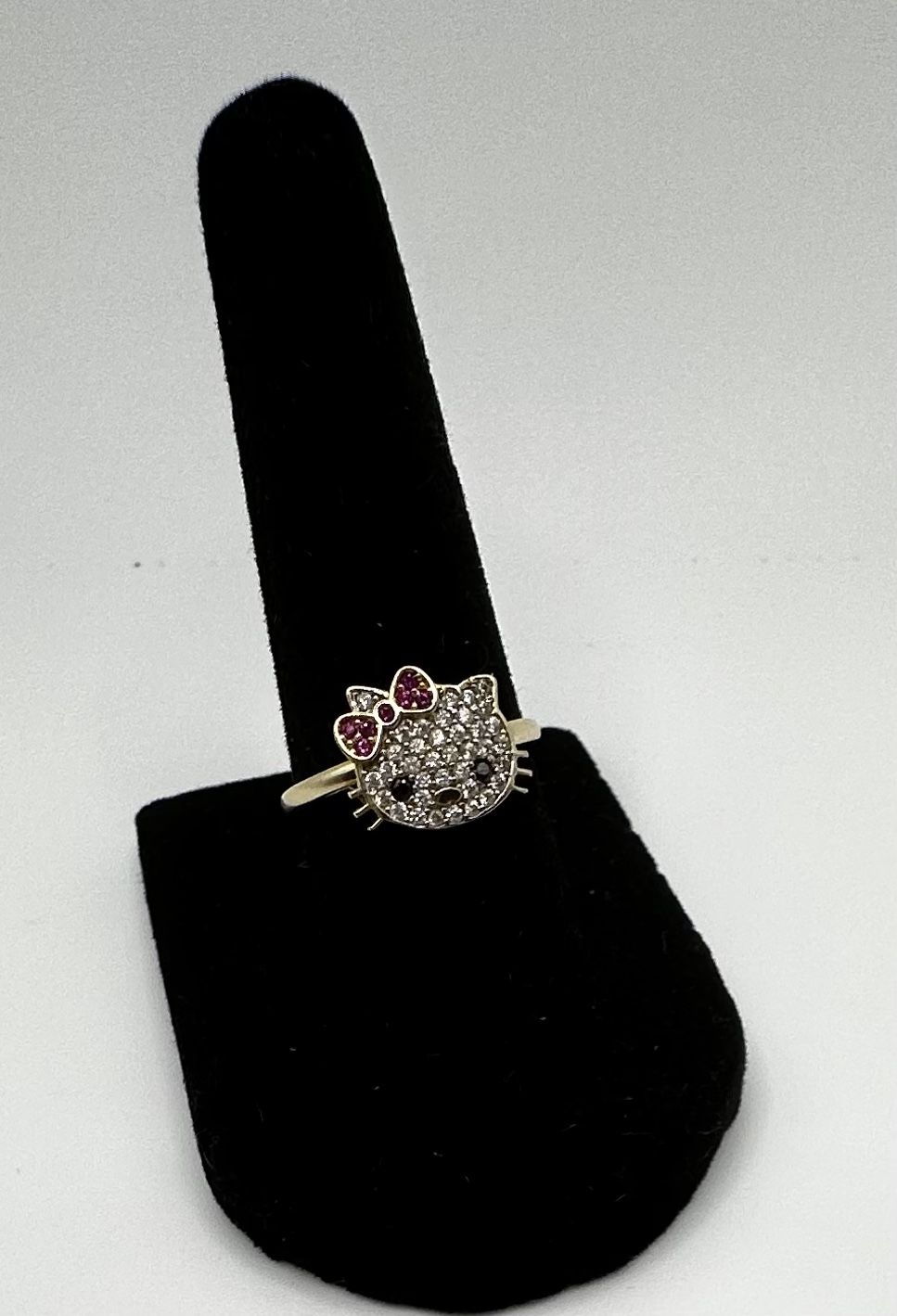 14k Gold Hello Kitty Ring/Anillo De Hello Kitty Oro 14k