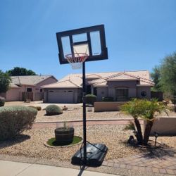 Basketball Hoop 