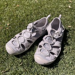 Girl’s Grey Keen Water Shoes, Size 3