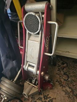 Hydraulic Lift Jack for Motorcycles, ATVs & Lowered Cars – Works Great - $50