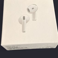 AirPods 4th Generation Wireless Charging Case 