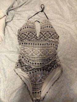 Liz Claiborne sz 12 bathing suit