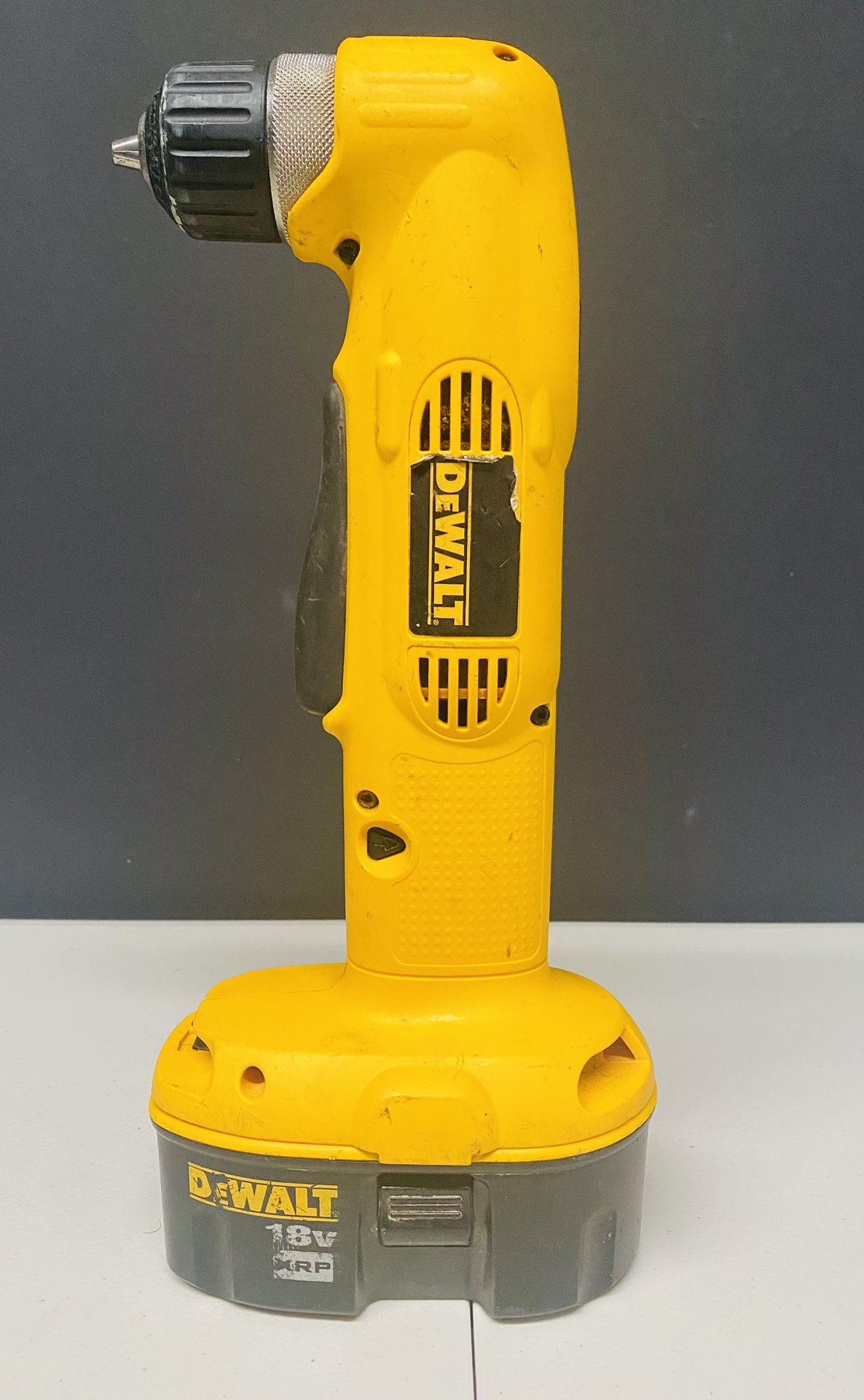 DEWALT DW 960 18V 3/8 10mm VSR Cordless Right Hand Angle Drill Driver