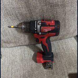 Milwaukee M18 Drill 