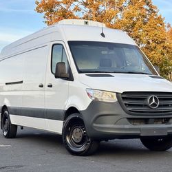 2019 Reefer 11k Miles Mercedes Sprinter 2500 V6 170 Refrigerated