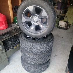 2023 6 Lug Dodge Ram 1500  Rims With Hankook Tires. Rims Are Perfect Tires 60% Balanced And TPMS Included