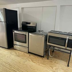 Six Piece Home Appliances Package Deal