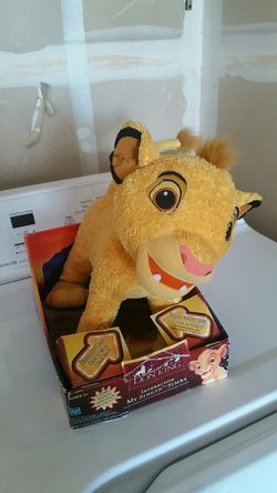 Disney Lion King. 2 singing Simba