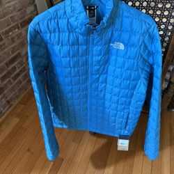 North Face Men Jacket Size Large Blue Brand New. 