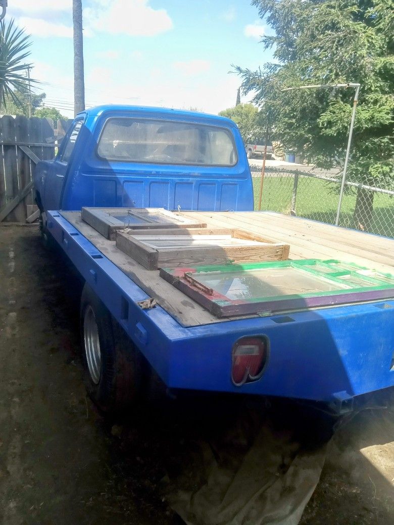 1979 Dodge Flatbed Truck D300