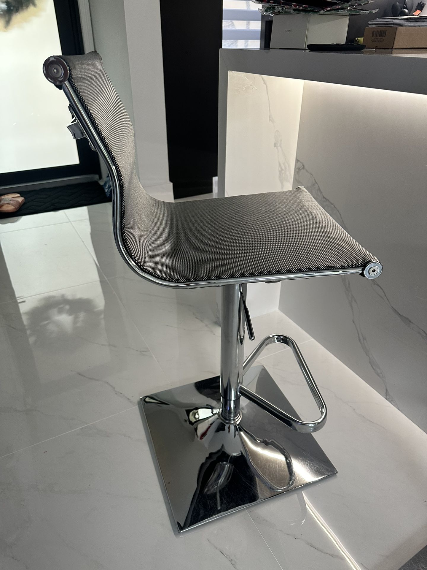 4  Bar / Island Stools 