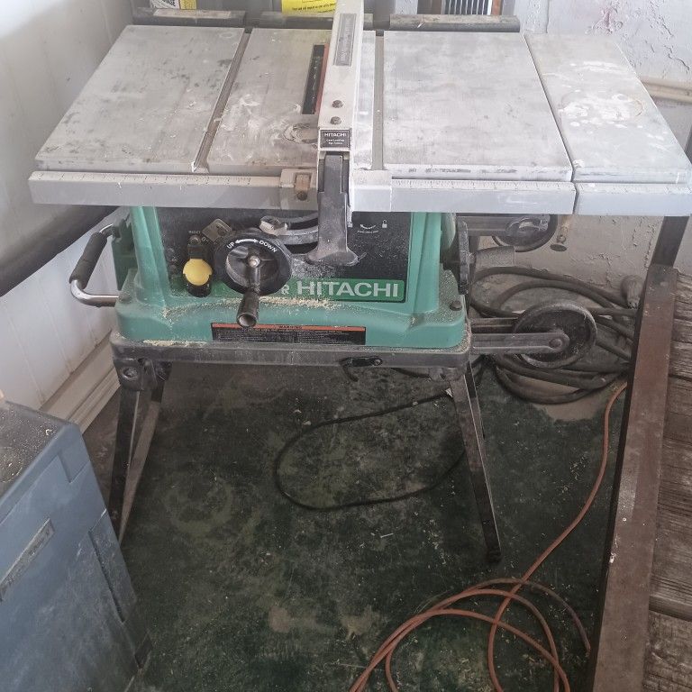 Hitachi Table Saw