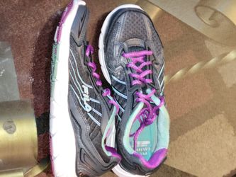 Fila Shoes Size 6 1/2