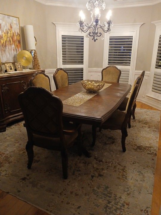Dining Table and (6) Chairs