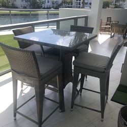 High outdoor table with 4 chairs of brand Island Club Outdoor 