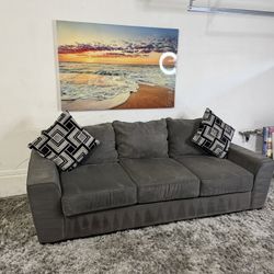 ✨ Living Spaces Charcoal Grey Couch ( FREE DELIVERY 🚚)