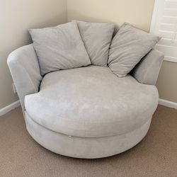 Z Gallery Cuddle Couch