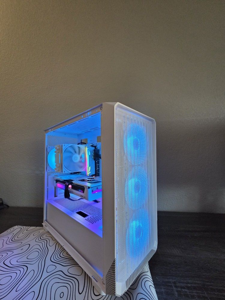 Aesthetic frost white gaming pc !(NEW)!