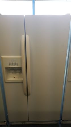 Kenmore 22cu.ft white side by side refrigerator 1 year warranty